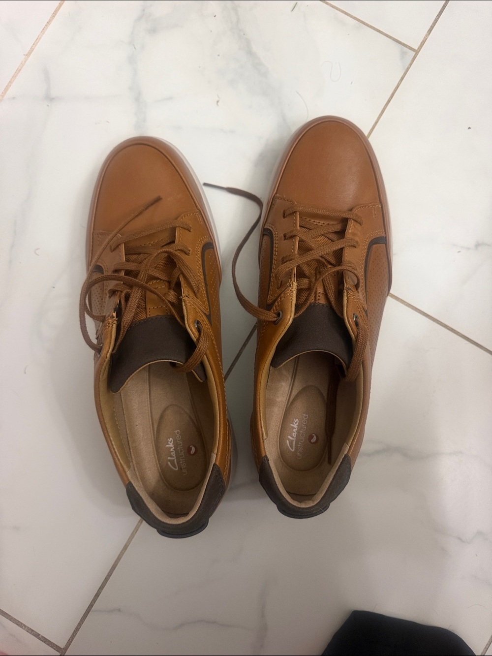 Clarks Men’s Tan/Brown Leather Lace-Up Loafers